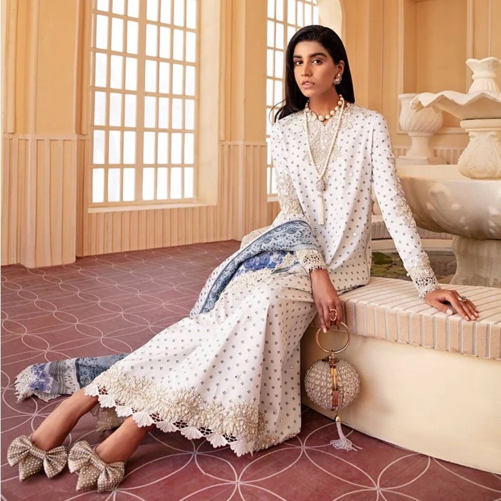 Suffuse Sana Yasir Pakistani Designer Pret outfit Azure Sky New Size Medium M